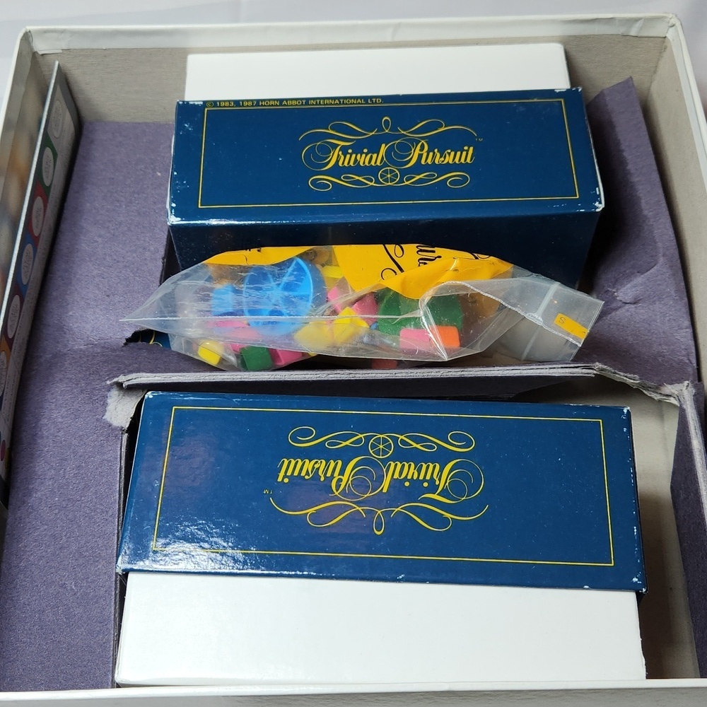 Trivial Pursuit Master Game Genus Edition - Picture 5 of 8